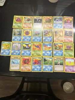 pokemon cards lot 1999 Fossil 25 card lot - Image 1
