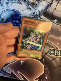 Dark Magician Knight - Parallel - ROD-EN001 - Super Parallel Rare LP (WNU) - Image 4