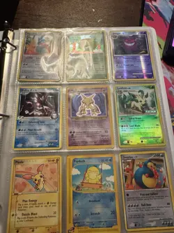 Pokemon TCG Card Lot Binder & TIN 2011 with cards - Image 2