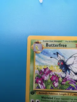 1st Edition Butterfree 33/64 Jungle Regular Pokemon - Image 3