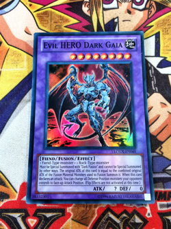 Evil HERO Dark Gaia lcgx-en069 Unltd Ed (NM/VLP) Super Rare Yu-Gi-Oh! - Image 1