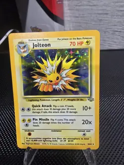 Pokemon Jolteon Jungle Holo Rare 4/64 70 HP 1999 Wizards English - Image 1