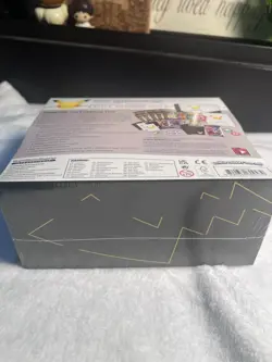 Pokemon TCG: 25th Anniversary Celebrations Elite Trainer Box Sealed English - Image 4
