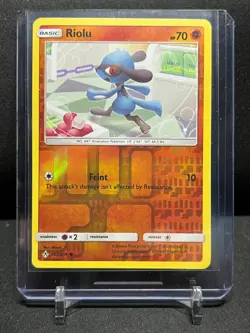 Riolu 102/214 Reverse Holo Pokemon 2019 SM Unbroken Bonds LP - Image 1