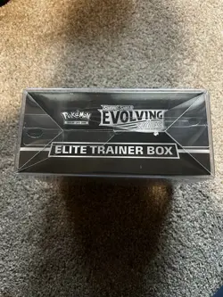 Pokemon Sword & Shield Evolving Skies Elite Trainer Box English - Image 4