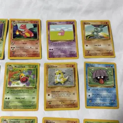 Vintage 1999 Pokemon Cards Lot 25 Base Jungle Fossil LP/NM No Duplicates - Image 3