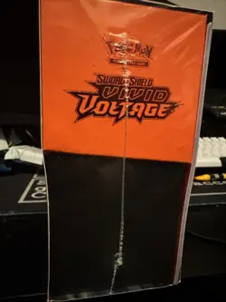 Pokemon TCG Sword & Shield Vivid Voltage Elite Trainer Box ETB New & Sealed - Image 4