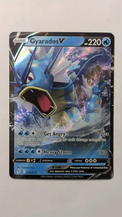 Pokemon TCG Gyarados v Full Art Ultra Rare Card 28/203 2021 SWSH Evolving Skies - Image 1
