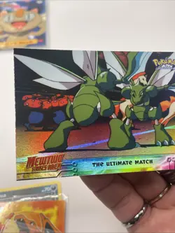 THE ULTIMATE MATCH #34 - RAINBOW HOLO TOPPS BLUE MEWTWO SB - POKEMON CARD NM - Image 2