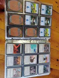 Huge MTG Binder 600+ Cards Rare 1995 Vintage Attic Find Rare Holo Foil - Image 4