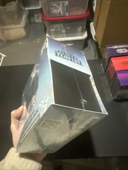 2022 Pokemon Center Exclusive Elite Trainer Box: Sword & Shield Silver Tempest - Image 2