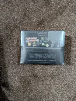 Pokemon Trading Card Game: Sword &Shield Elite Trainer Box zamazenta unopened - Image 2