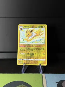 Pokemon Card Jolteon Vivid Voltage Reverse Holo Rare 047/185 Near Mint - Image 1