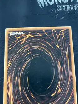 YUGIOH VAMPIRE LORD SECRET RARE DCR-000 1ST EDITION PLAYED - Image 5