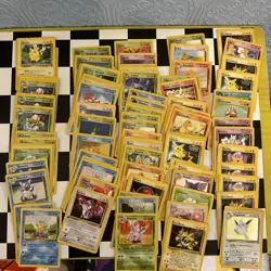 Pokemon TCG Vintage Lot Over 800 Cards! - Image 2