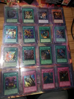 Yugioh! Vintage Card lot, Holos, Exodia Blue Eyes Dark Magician Red Eyes Binder - Image 3