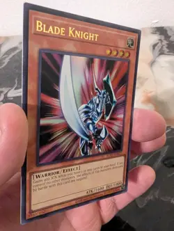Yu-Gi-Oh! TCG Blade Knight 25th Anniversary Ultimate Kaiba Set KC01-EN027 - Image 4