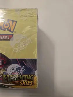 Pokemon TCG Evolving Skies Booster Box w Acrylic Case See Description Hole/Dent - Image 4