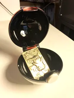 Pokemon #25 gold Pikachu Card with Ball Case. - Image 2