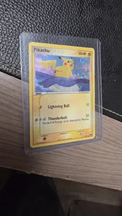 Pokemon Card - Error Inverted Back Pikachu POP Series 5 12/17 Holo Rare NM 2007 - Image 1