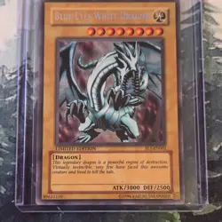 Konami Yu-Gi-Oh! Blue-Eyes White Dragon FL1-EN001 Limited Edition - Image 1