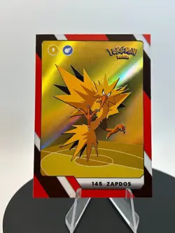 2025 POKEMON POKEDEX Kanto Peru Edition Zapdos #145 Gold Holo - Image 1