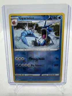 Pokemon Gyarados Rebel Clash Reverse Holo Rare Card 040/192 - Image 1