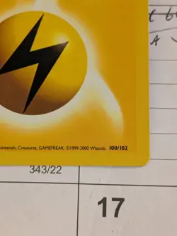 100/102 Lightning Energy Spanish Base Set Pokemon TCG Card 1999-2000 Spain Print - Image 2