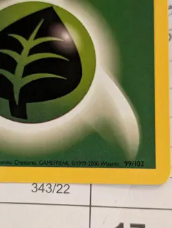 99/102 Grass Energy Spanish Base Set Pokemon TCG Card 1999-2000 Spain Print - Image 2