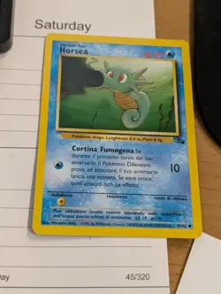 ITALIAN Horsea 49/62 Fossil Set Common Pokemon Card - Image 1