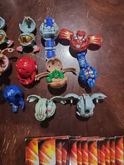 Bakugan Lot. 19 Figures, 28 Cards And A Wrist Launcher - Image 3