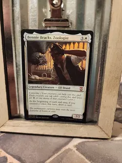 Bennie Bracks, Zoologist Foil 086/093 Streets of New Capenna Commander MTG - Image 1