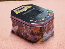 2005 Pokemon TCG, EX collectors tin, EMPTY, (Small dent) - Image 3
