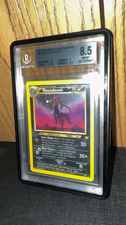 Pokemon Neo Revelation Houndoom Card 8/64 Holo 2001 Unlimited Edition with guard - Image 1