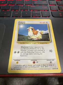 Pidgey Base Set 57/102 Pokemon Card Unlimited TCG WOTC - Image 1