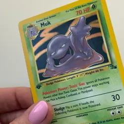 MUK - 1st EDITION 1999 POKEMON FOSSIL 1ST EDITION #13 - HOLO - Image 2