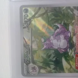 Pokemon TCG Nidoking 174/165 Scarlet & Violet 151 Illustration Rare Card Holo NM - Image 3