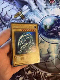 YUGIOH BLUE-EYES WHITE DRAGON BIK-S001 1st ULTRA SPANISH MP/HP (WNU) - Image 2