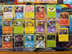 Vintage & Modern Pokemon Card Lot Holo Etc MP-Damaged Umbreon Charizard 755+ - Image 2