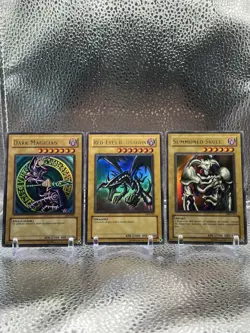 Yu-Gi-Oh! TCG Dark Magician SDY-006 Summoned Skull MRD-003 Red-Eyes SDJ-001 LP - Image 1