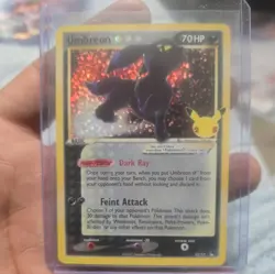 Pokemon Umbreon Star 17/17 Celebrations Classic Collection Holo Card English - Image 1