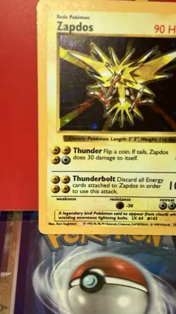 Pokemon TCG Zapdos Base Set Holo Shadowless Rare Card 16/102 MP Condition - Image 4