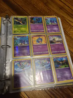Pokemon Cards. Binder Has Over 100 Cards Fast Shipping Usa Found In Auction - Image 3