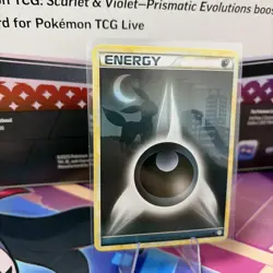 Pokemon Card Umbreon Dark Energy 121/123 HeartGold SoulSilver - Image 3