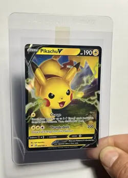 Pikachu 043/185 (NM) Ultra Rare Sword & Shield: Vivid Voltage 2020 Pokemon Card - Image 3