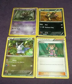 POKEMON 4 CARDS 2014 PHANTUMP - SANDILE - GOOMY - TRAINER SHAUNA - VERY GOOD - Image 1