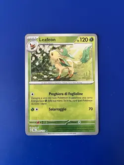 Carte Pokemon Evoluzioni Prismatiche Leafeon 005/131 Pokeball REVERSE RARA ITA - Image 1