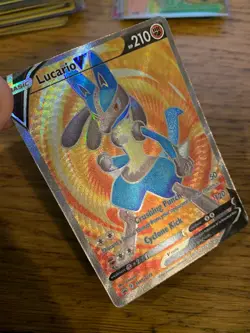 NM! Lucario V SWSH213 Sword & Shield Full Art Black Star Promo Pokemon Card! - Image 3