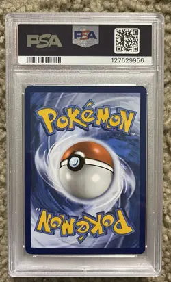 2023 POKEMON MEW EN-151 #173 PIKACHU ILLUSTRATION RARE PSA 8 - Image 4