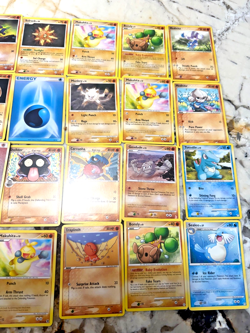 24 random trading card Pokemon lot- 1990s VINTAGE Lot 7 - Image 3